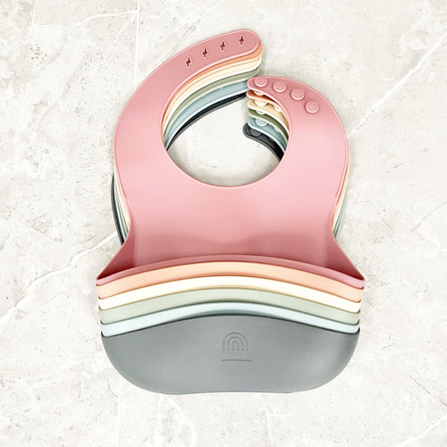 Classic Silicone Bucket Bib · Easy-to-clean · Charcoal Color