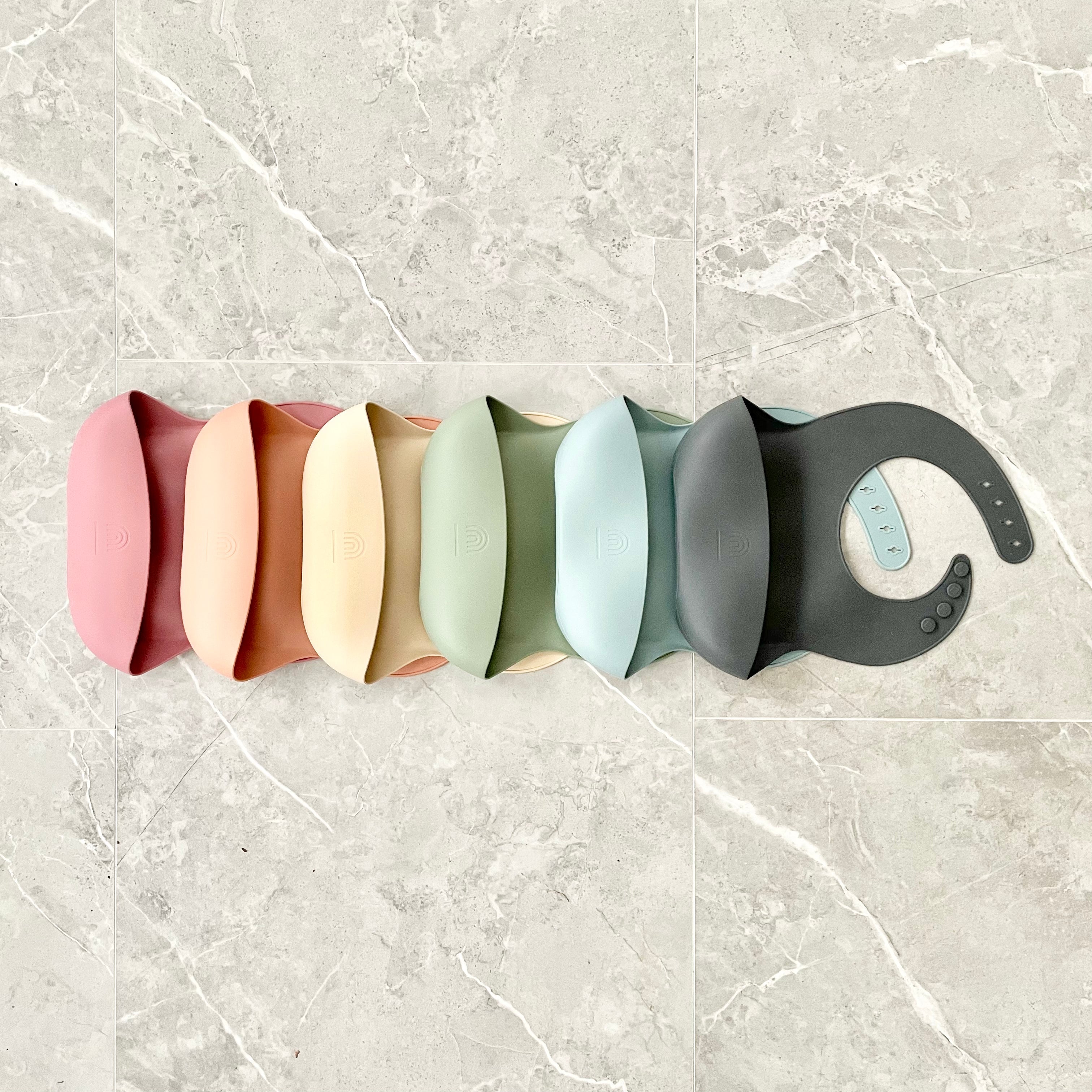 Classic Silicone Bucket Bib · Easy-to-clean · Tan Color